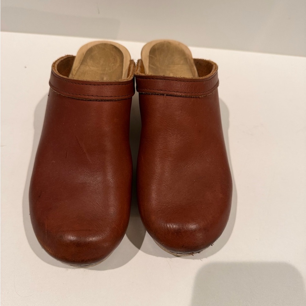 NO 6 Brown Leather Women’s Handmade Clogs